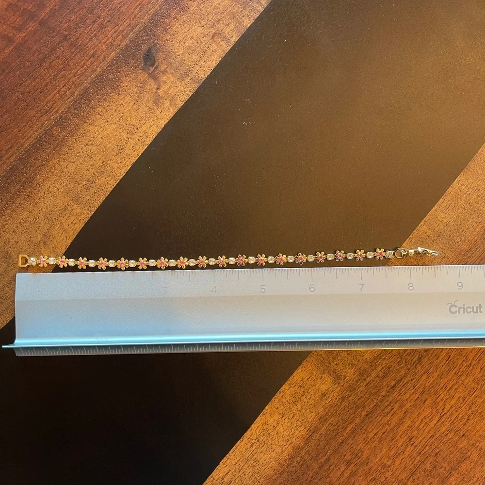 Avon Sparkling Floral Bracelet